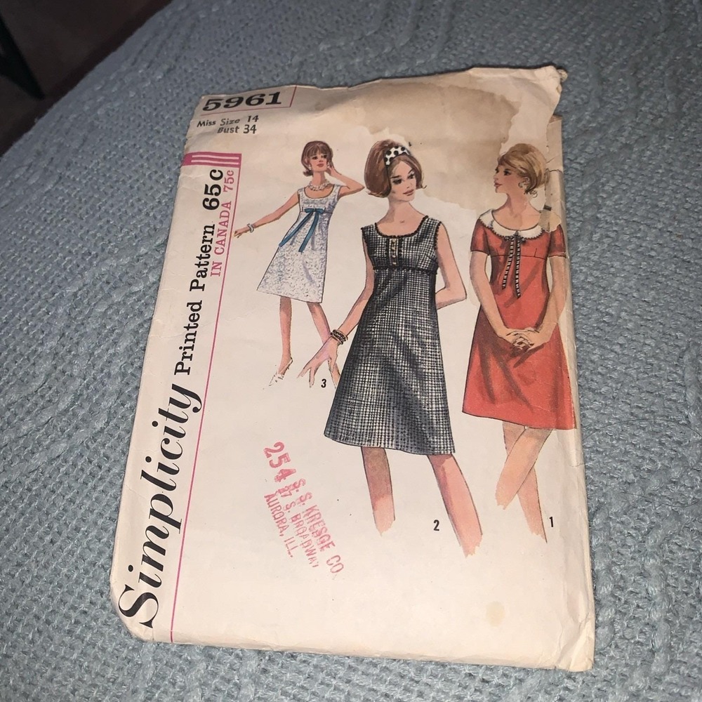 Simplicity 5961 Vintage 60s Sewing Pattern Dresses Size: 14 Cut
